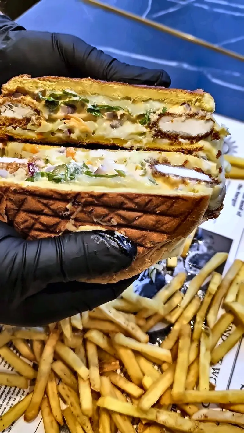 Burger &amp; Wraps