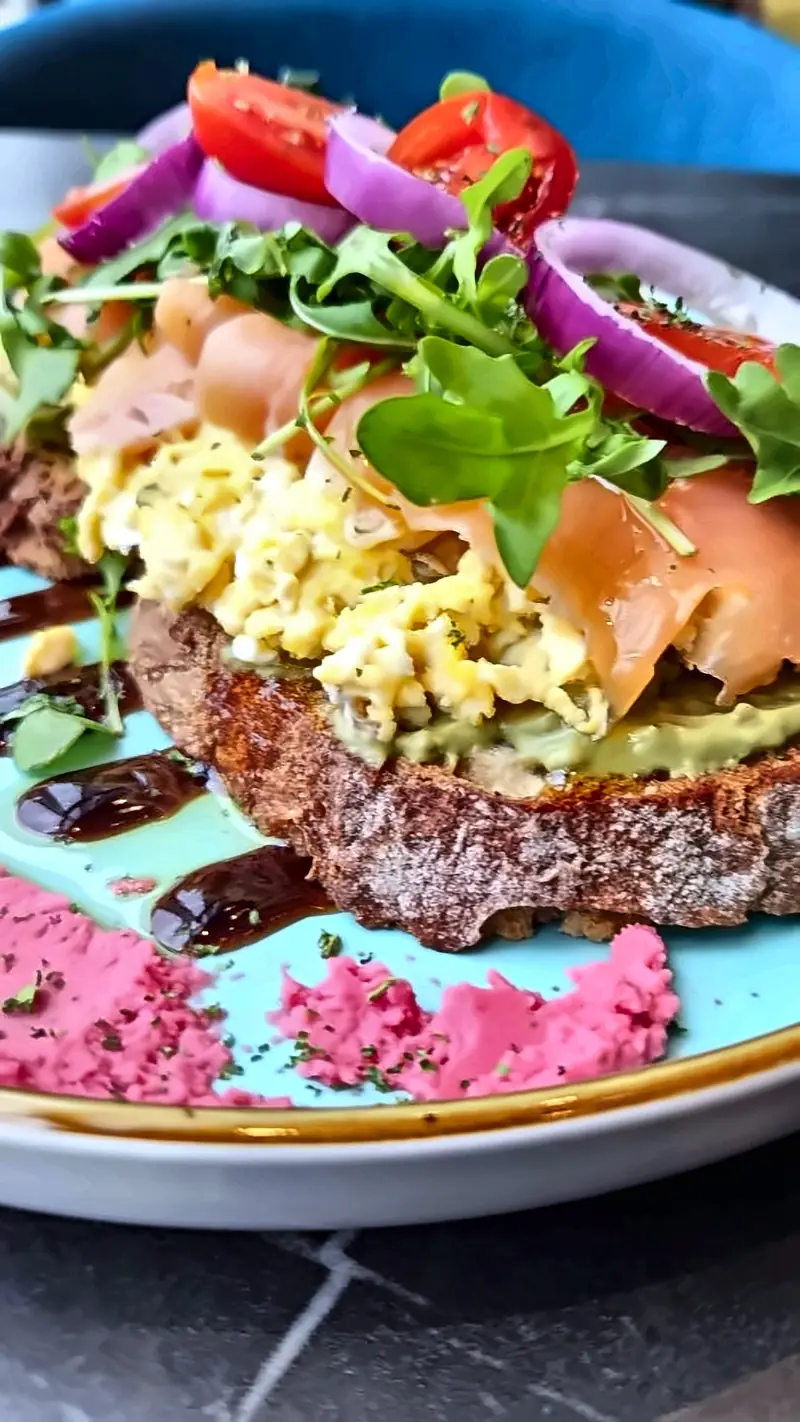 Lachs-Avocado-Sandwich